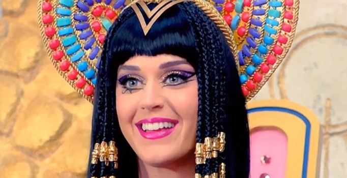 Katy Perry'nin videosu 
1 milyar kez izlendi!