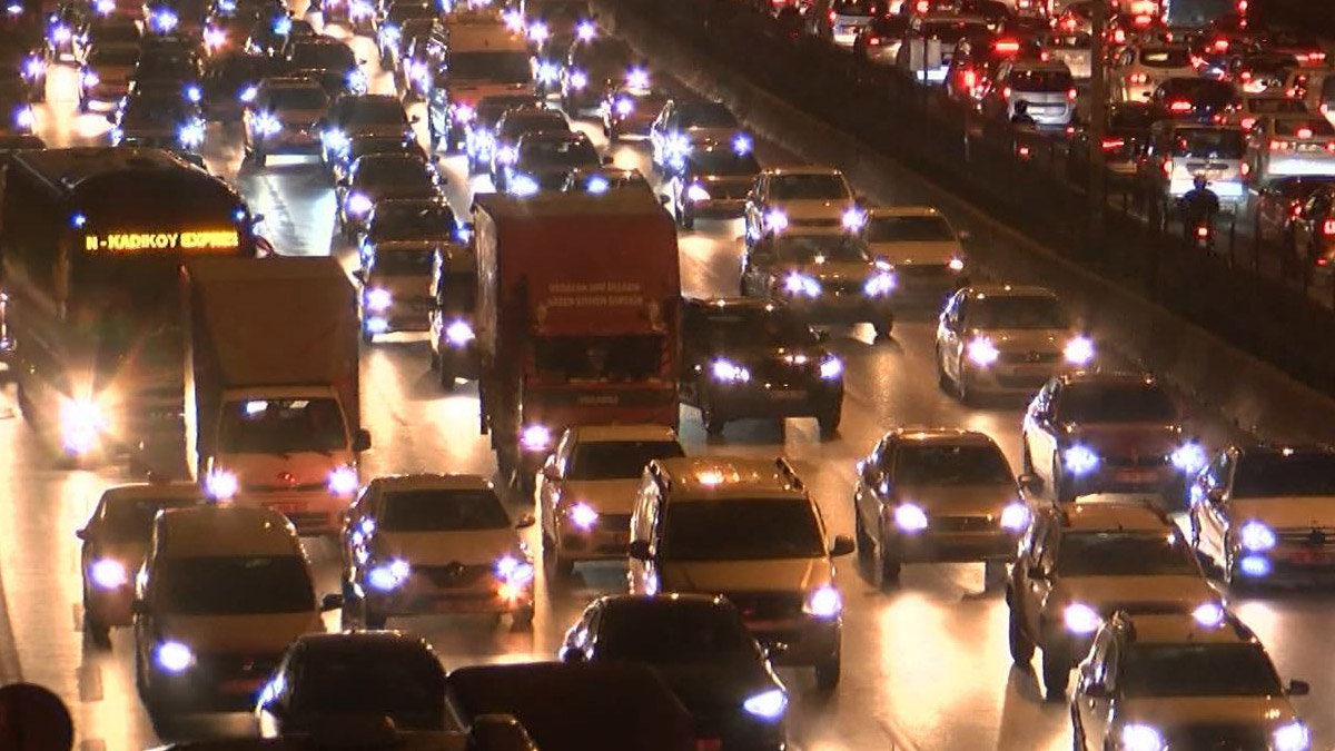 Son dakika! 56 saatlik kısıtlama başladı