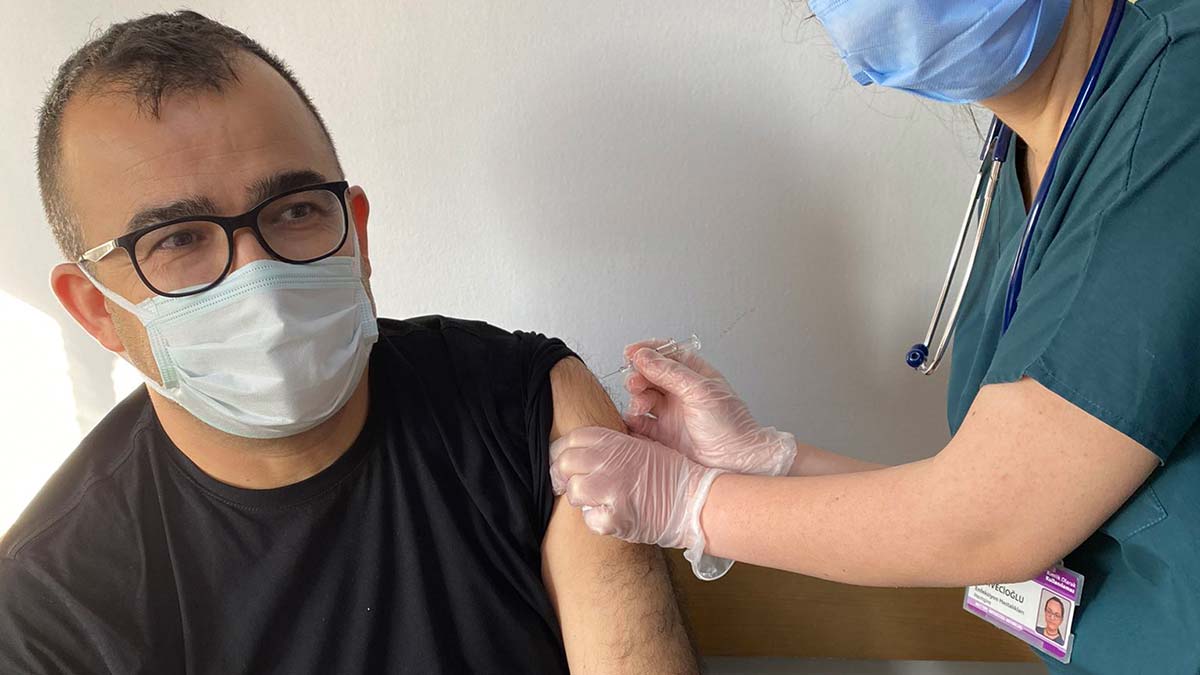 Prof. Dr. Mustafa Cankurtaran: Çin aşısı başarısız olursa erişim sorunu yaşayacağız