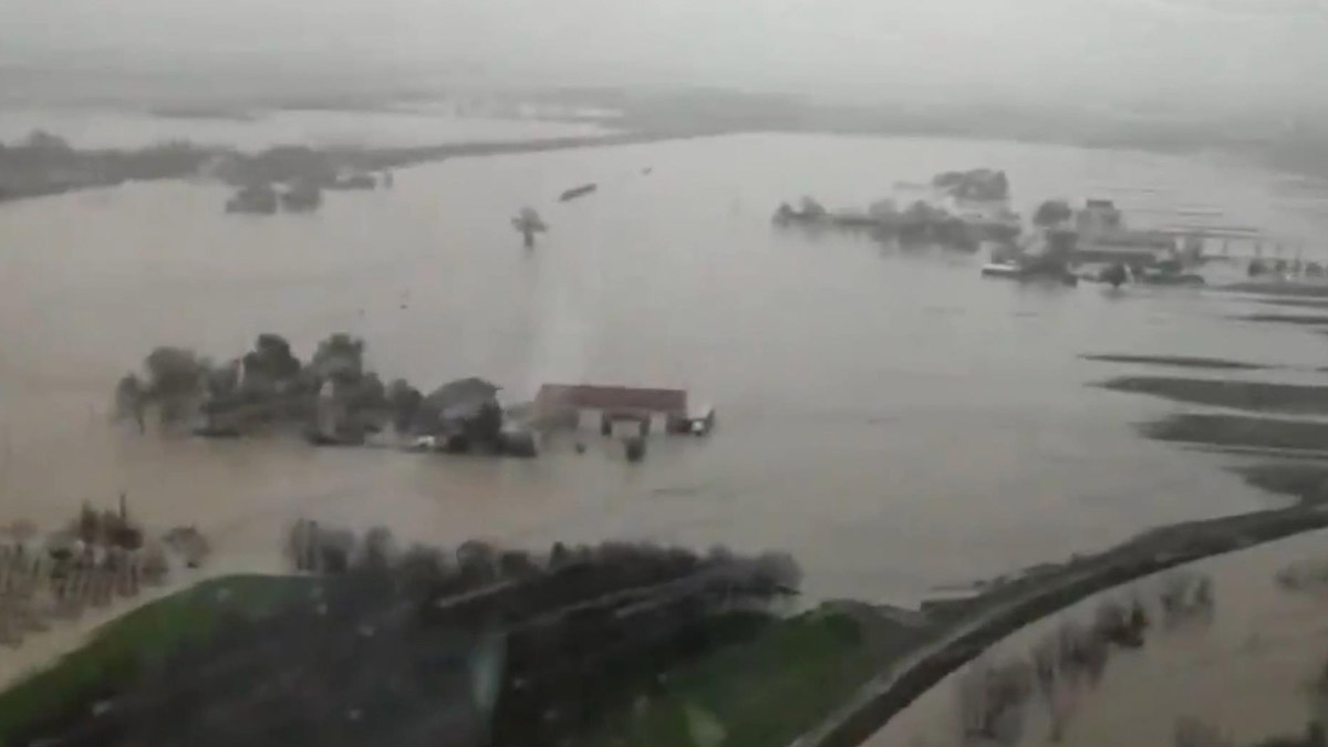 İtalya'nın kuzeyinde şiddetli yağışlar sele neden oldu