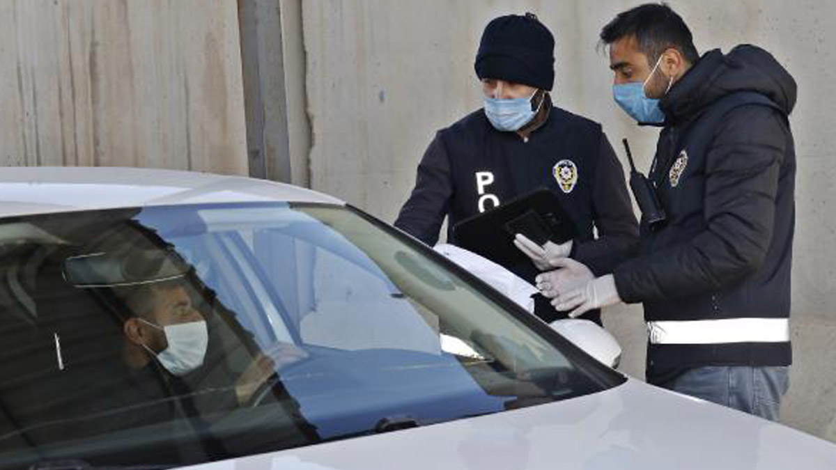 56 saatte 37 bin kişiye 'sokağa çıkma yasağı' cezası