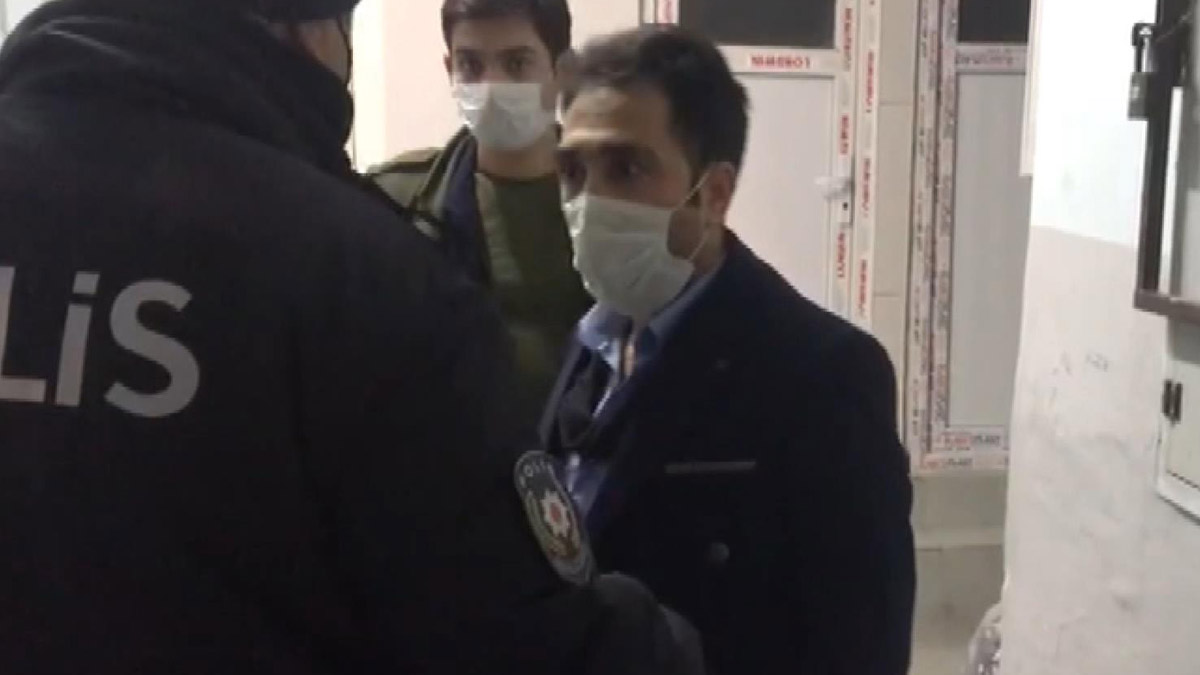 Kısıtlama saatinde kahvehanede yakalandılar, 'Cenazemiz vardı' dediler