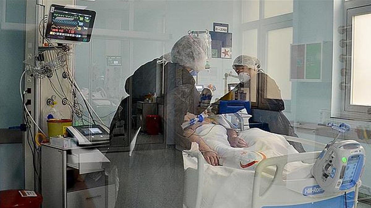 Koronavirüs erkekleri daha fazla etkiliyor