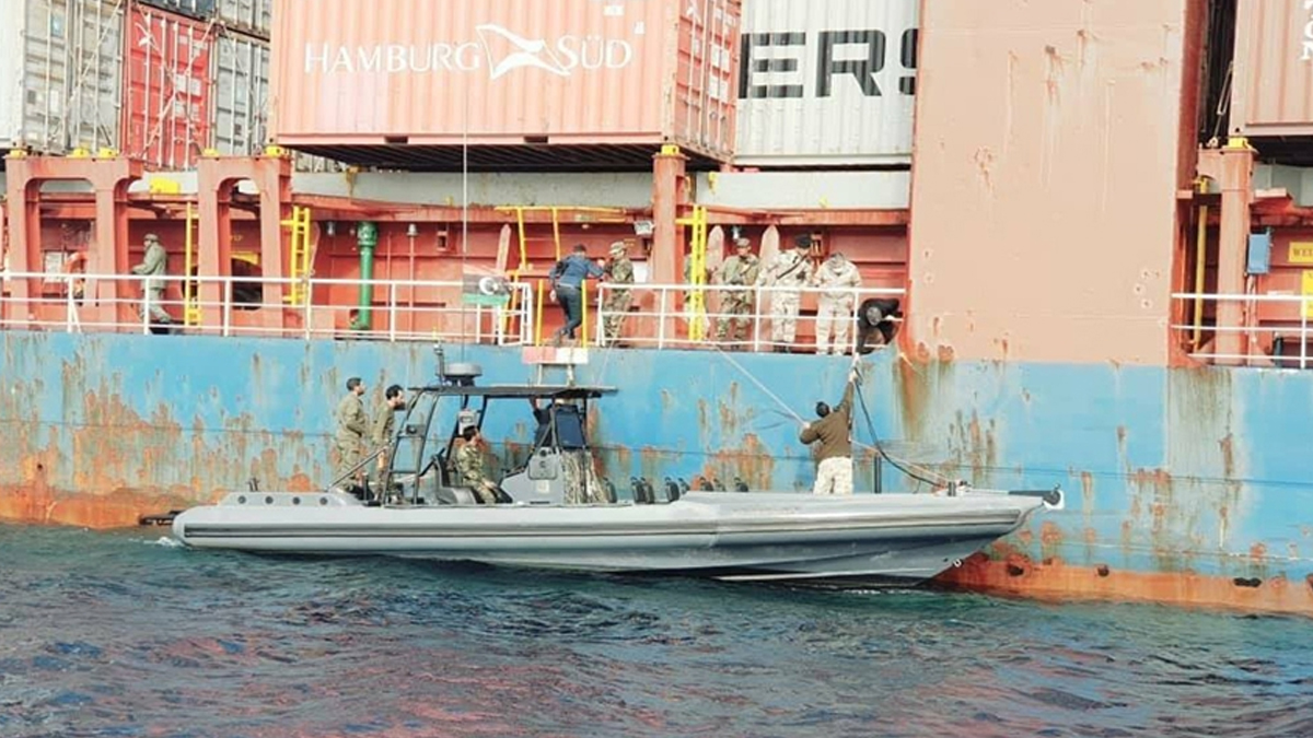 Dışişleri'nden durdurulan Türk gemisiyle ilgili sert açıklama: Hedef kabul ederiz