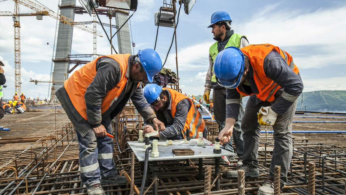 Asgari ücret yıllar sonra 300 doların altına indi