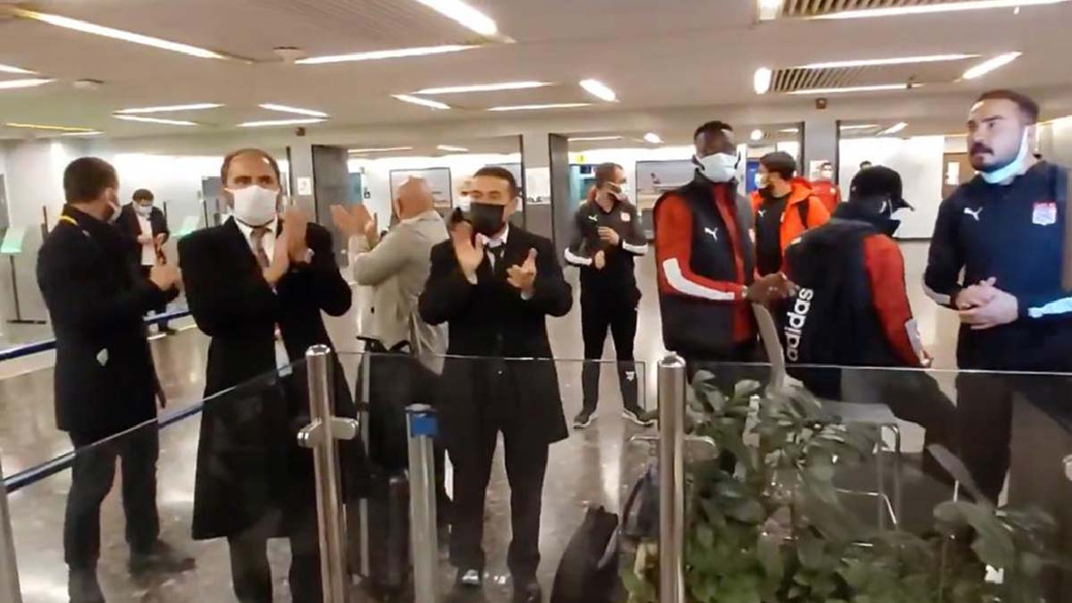 Sivasspor kafilesi İsrail'de mahsur kaldı: Her türlü zorluğu çıkartıyorlar!