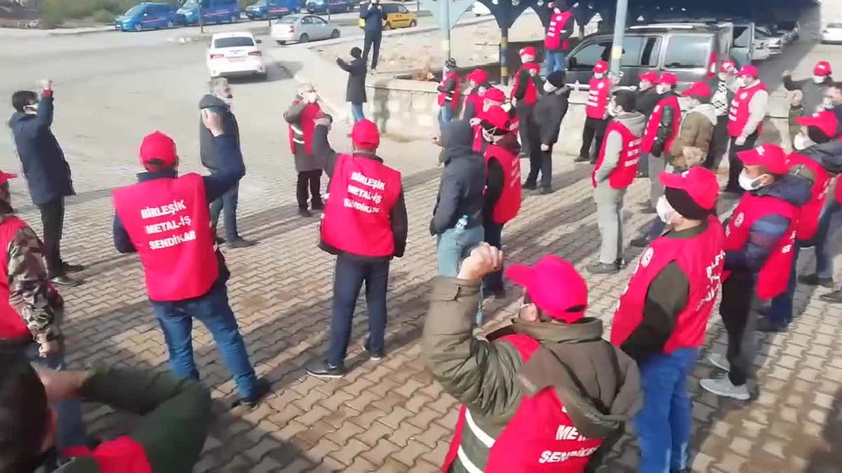 Fabrika şartlarına isyan eden işçi kovuluyor: Bu insanlar kanser olacaklar kanser!