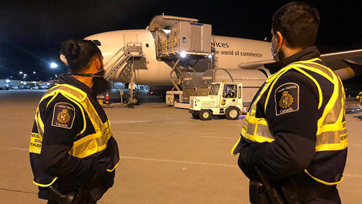 Kanada'da da toplu aşılama başladı