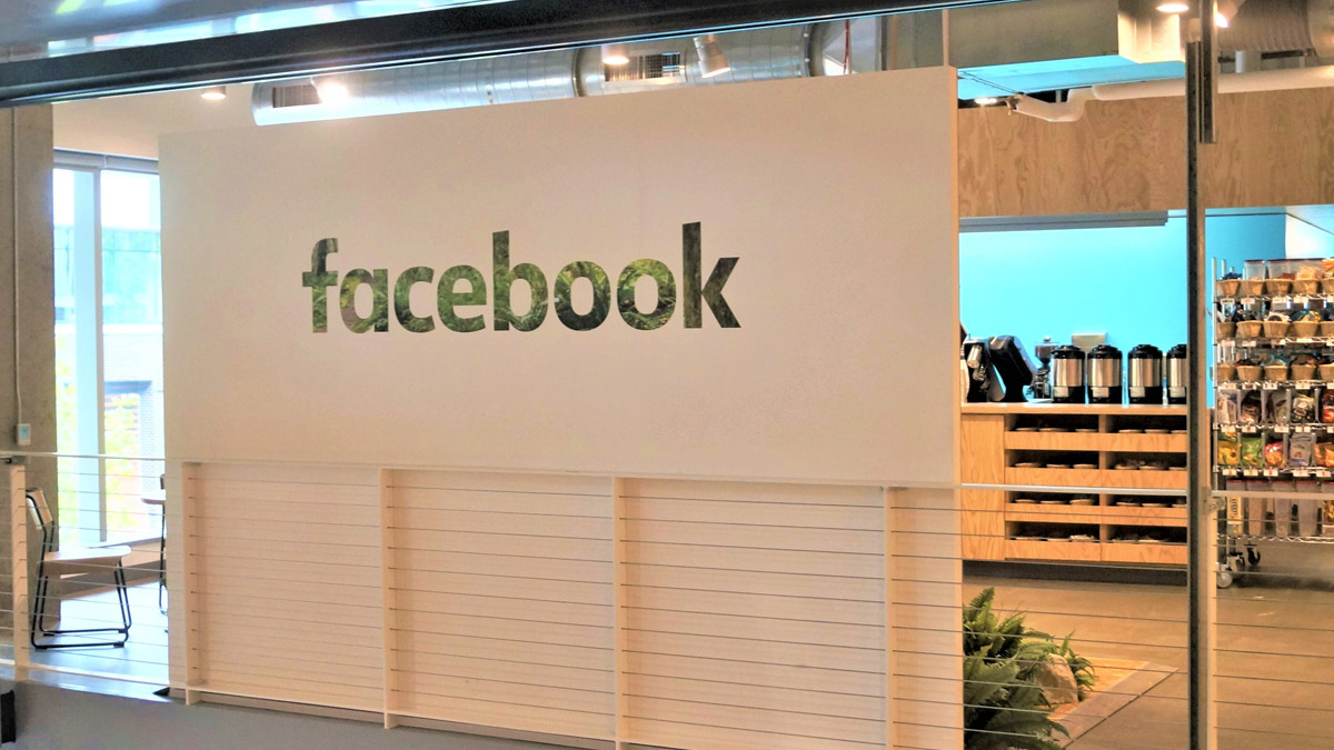 Facebook, AB merkezini ABD'ye taşıyor