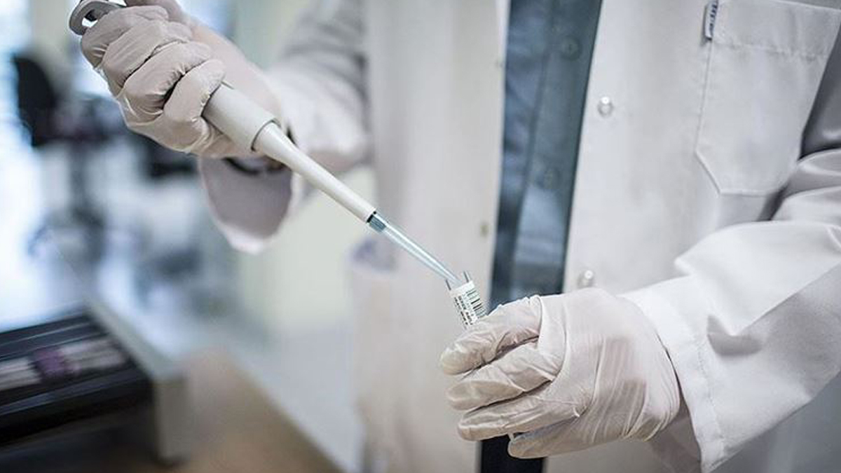 Türk doktorlardan Kovid aşısı olan doktorlara: Darısı başımıza