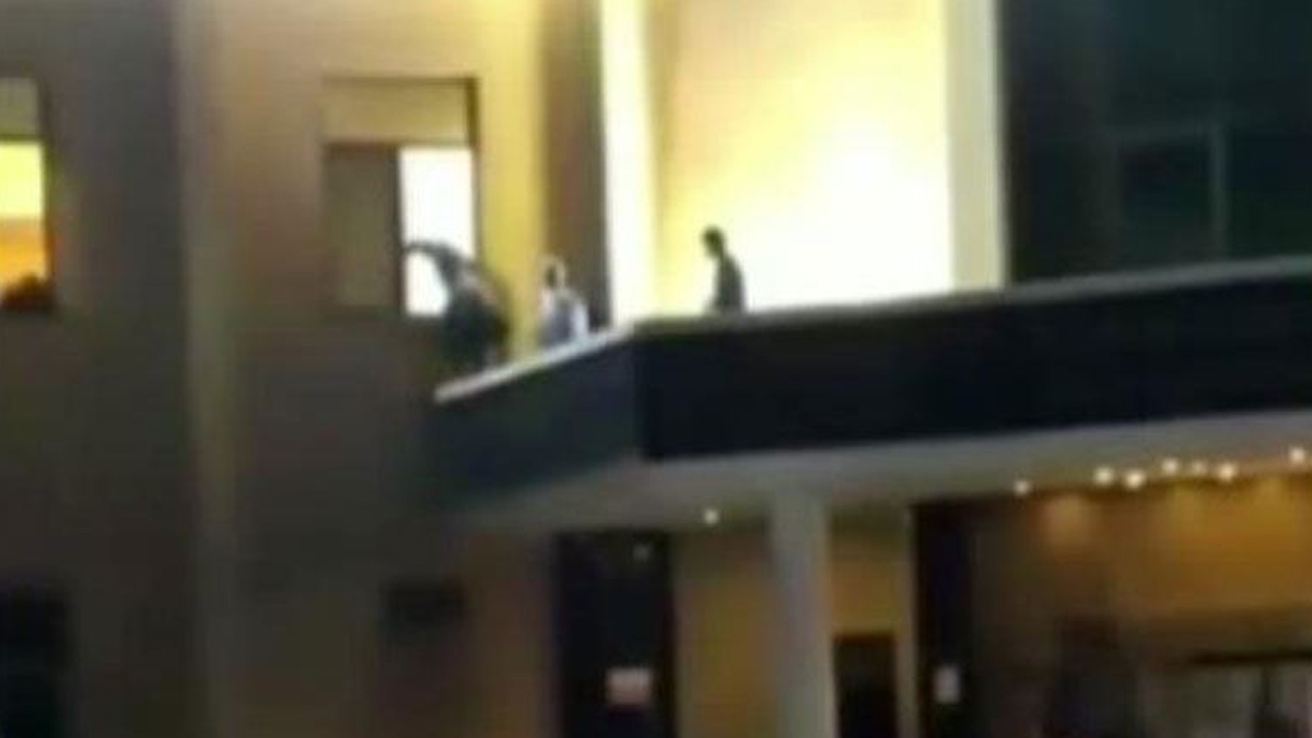 Gaziantep'teki patlamada sağlıkçıların fedakarlığı kamerada