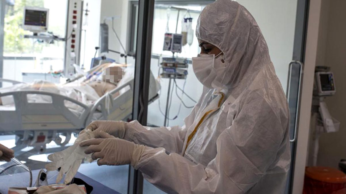 Üç sağlık çalışanı daha koronaya yenildi