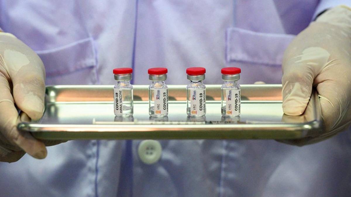 CHP'den aşının 'acil kullanım onayı'nda hükümete çağrı