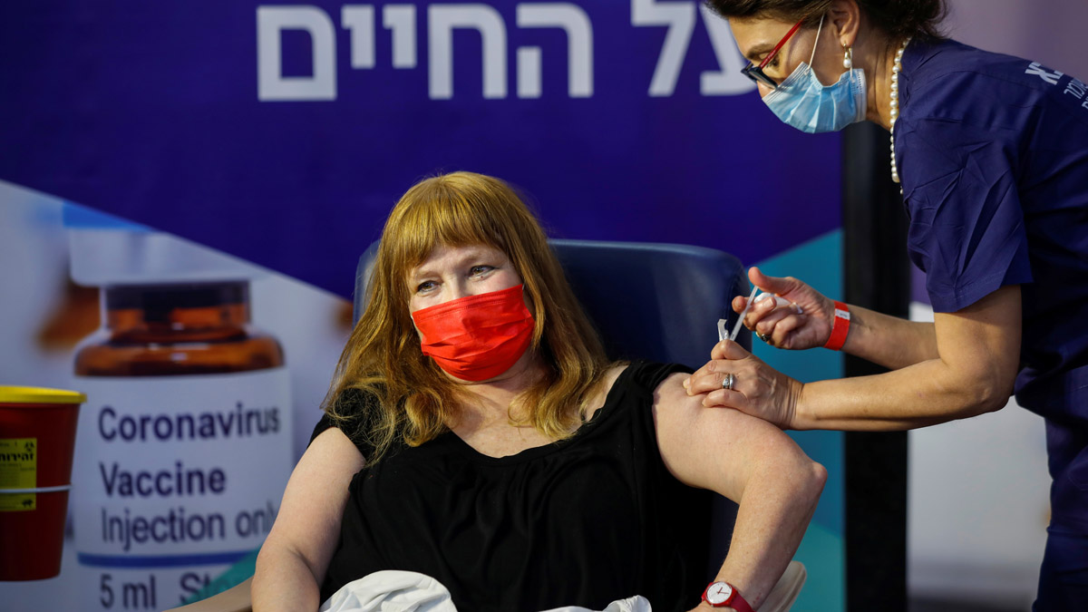 373 bini aşkın vakanın olduğu İsrail'de toplu aşılama başladı