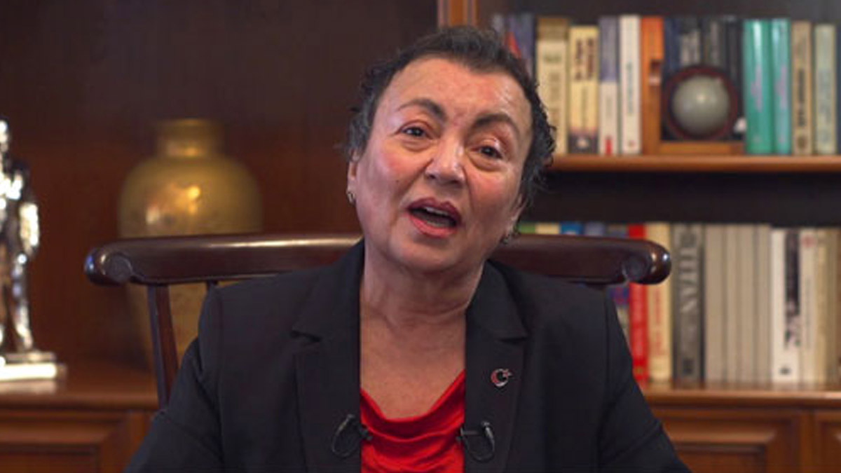 Türkiye’nin ilk kadın Cumhurbaşkanı adayı kansere yenik düştü