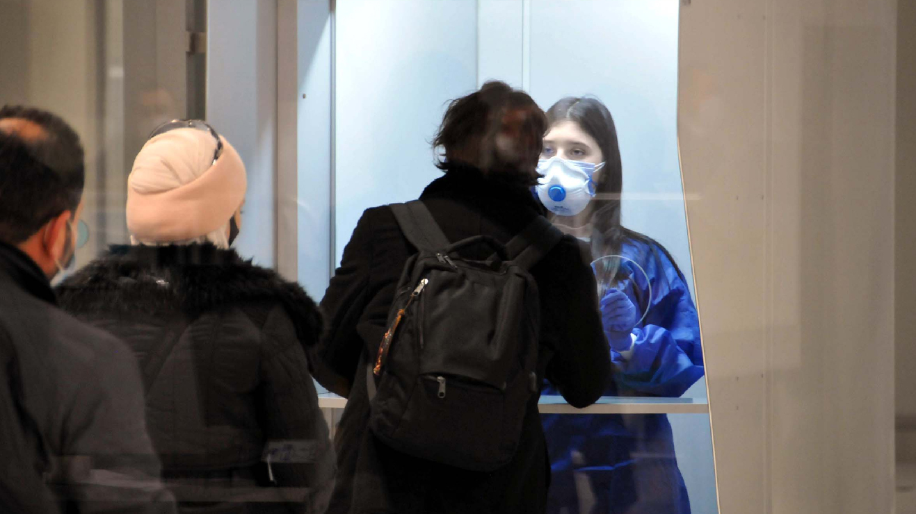 İstanbul'da 'mutasyon' önlemi: İngiltere'den gelenlere PCR testi