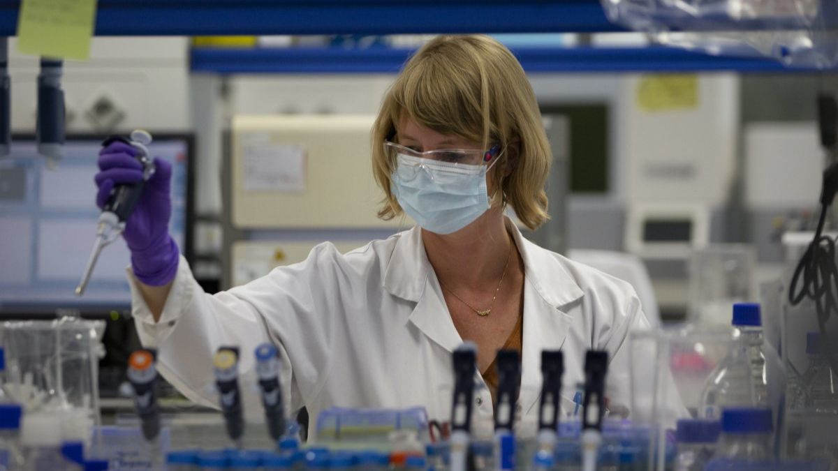 ‘Corona aşısı helal mi, haram mı?’ tartışması gündem oldu