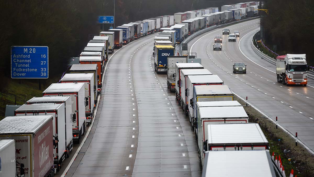 Fransa'nın İngiltere yasağı kısa sürdü, seyahat kısıtlamaları kaldırıldı