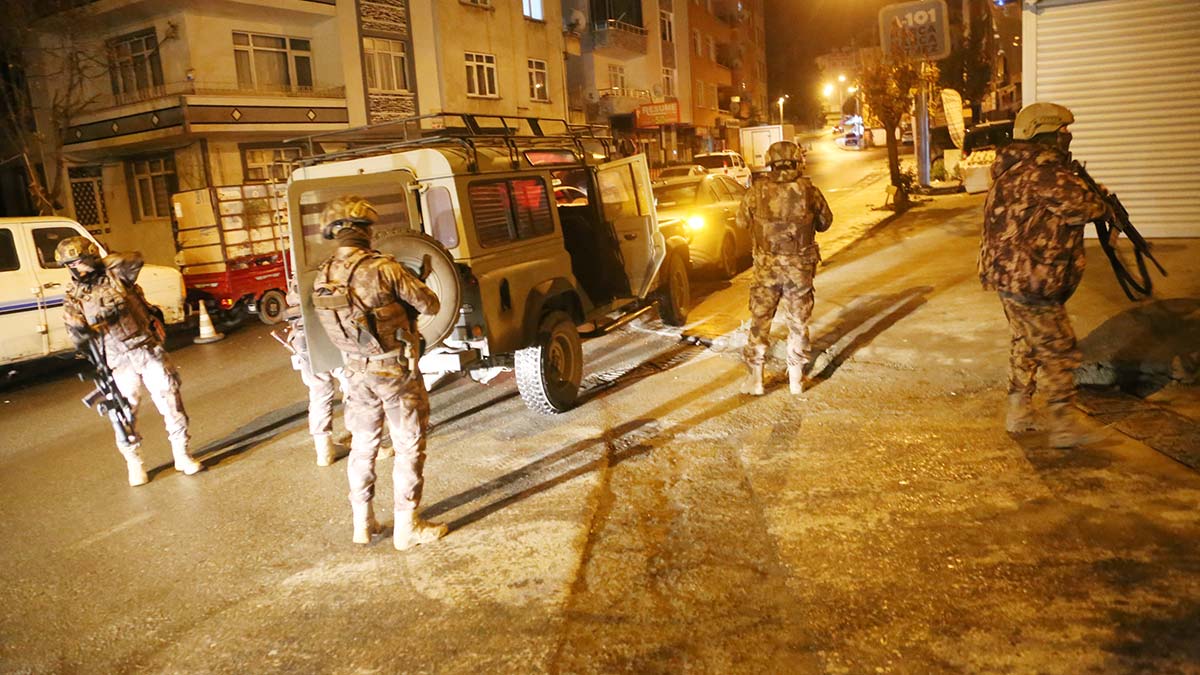 Ordu'da eş zamanlı DEAŞ baskını! 10 şüpheli yakalandı