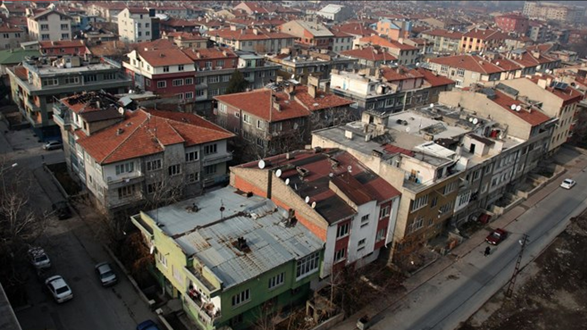 Kayseri'nin 'korona mahallesi'nde 50 kişi hayatını kaybetti
