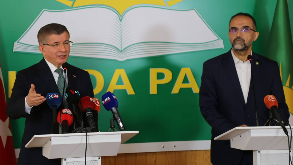 Davutoğlu'ndan Demirtaş yorumu: Tutuklu yargılamaya ilkesel olarak karşıyız