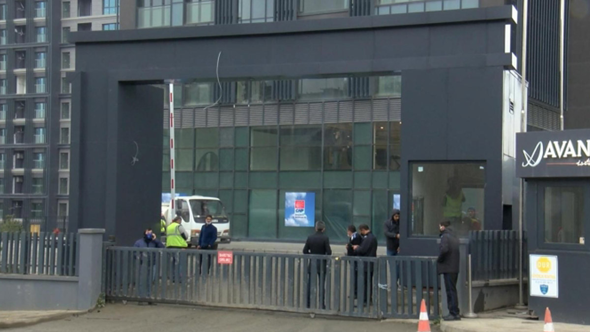 CHP'nin İstanbul İl Binası mühürlendi