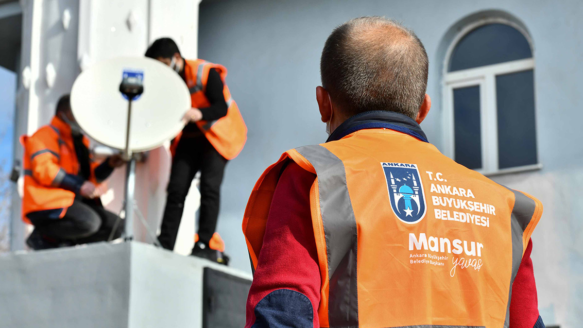 Mansur Yavaş'tan kırsal mahallelerde ücretsiz internet hizmeti