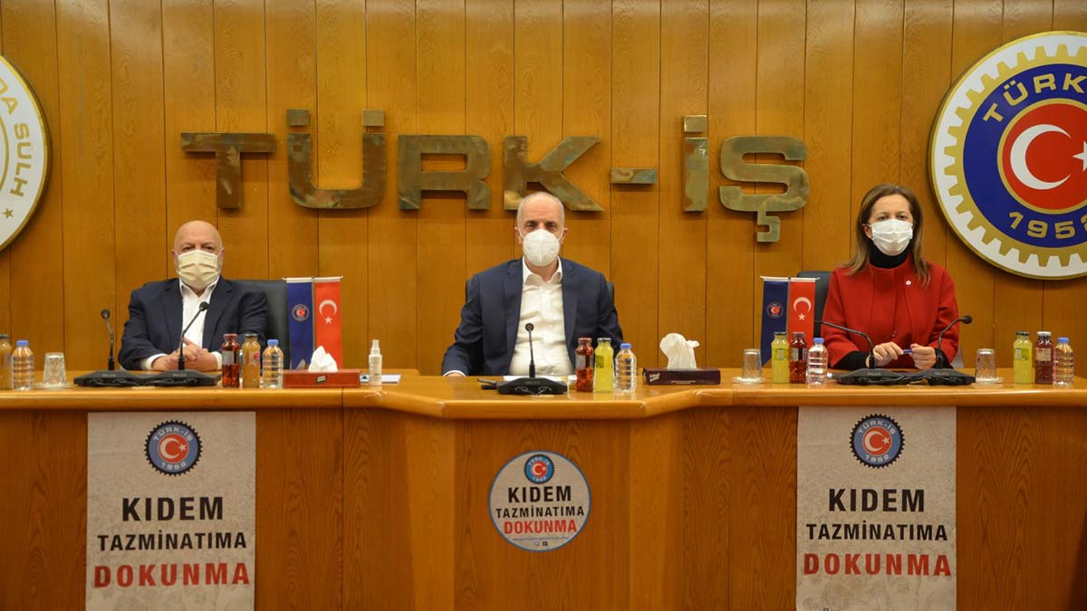 Türk-İş, Hak-İş ve DİSK'ten ortak açıklama: İnsan onuruna yaraşır asgari ücret istiyoruz!