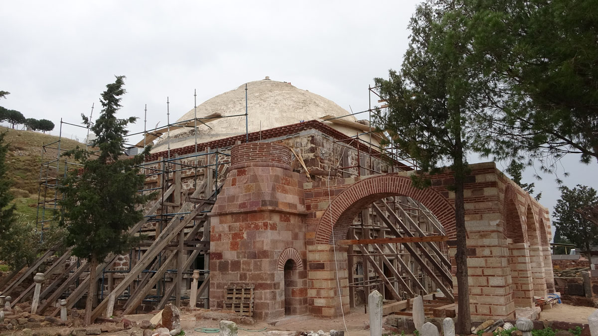 654 yıllık Murat Hüdavendigar Camisi restore ediliyor