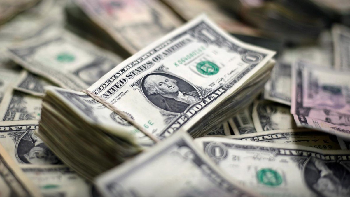 Dolar 7,41'i görerek son 4 ayın en düşük seviyesine geriledi