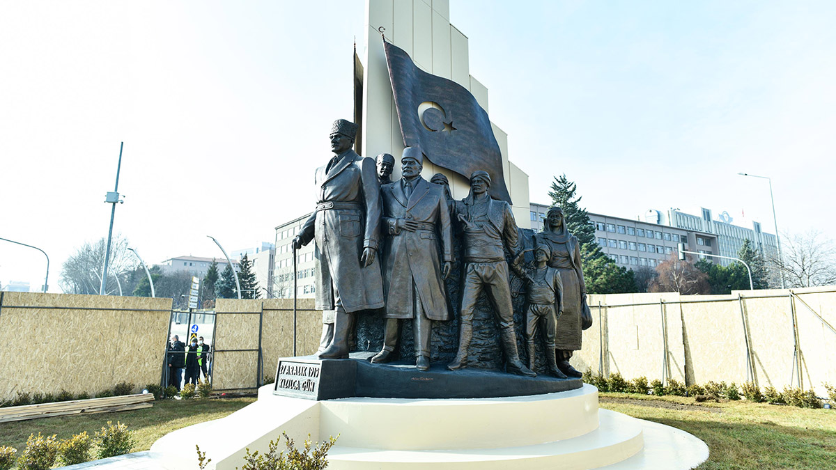 Ankara Büyükşehir Belediyesi Kızılca Gün Anıtı'nın açılışını yaptı