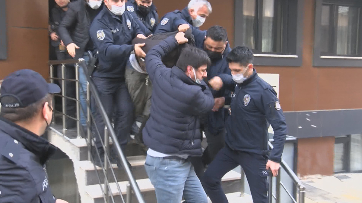 İstanbul'da kadın cinayeti: Eski sevgilisi, öğretim görevlisi Aylin Sözer'i yakarak öldürdü