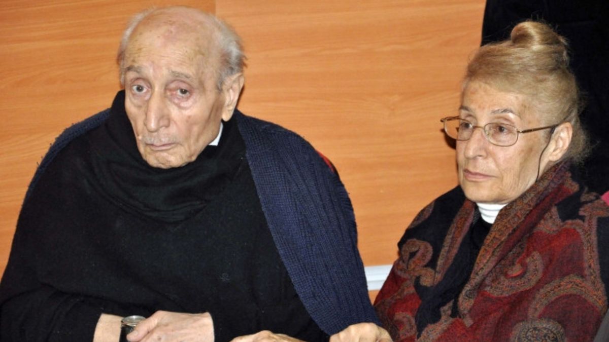 Ziya Nur Aksun kimdir?