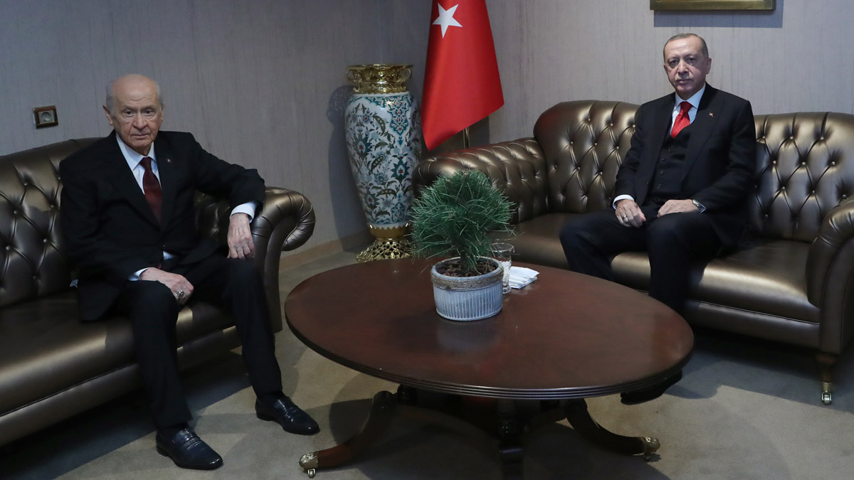 Erdoğan, Bahçeli ile bir araya geldi