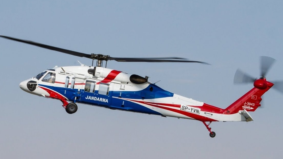 Jandarma helikopterinin pervanesi direğe çarptı