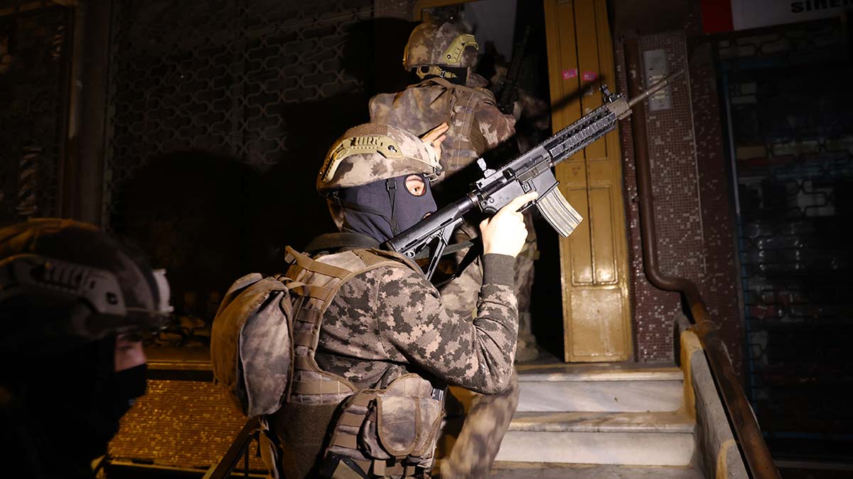 Kırşehir'de DEAŞ operasyonu: 24 gözaltı