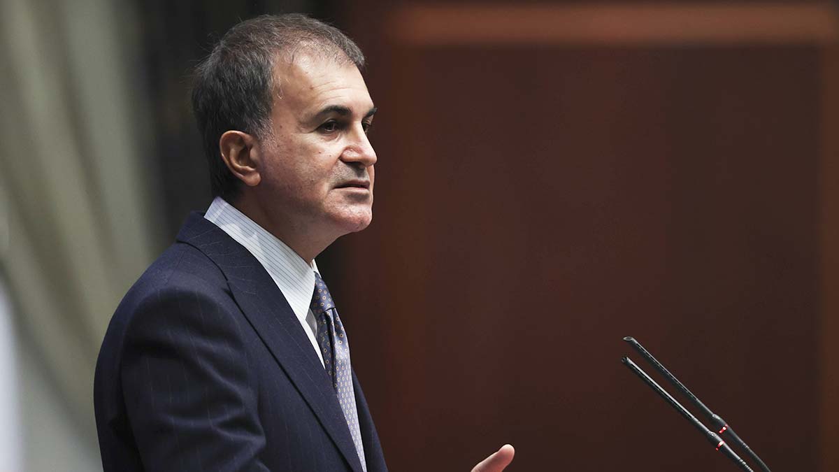 AK Parti'den Erdoğan savunması: Vesayetin hizmetkarları, demokrasi oyunu oynuyor