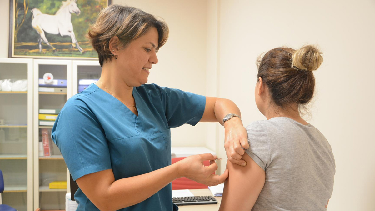 MetroPOLL'den aşı anketi: Yüzde 51.5 sıcak bakıyor