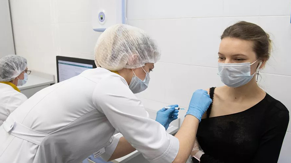 Rusya’da koronavirüs aşısı yaptıranlara sertifika verilmeye başladı