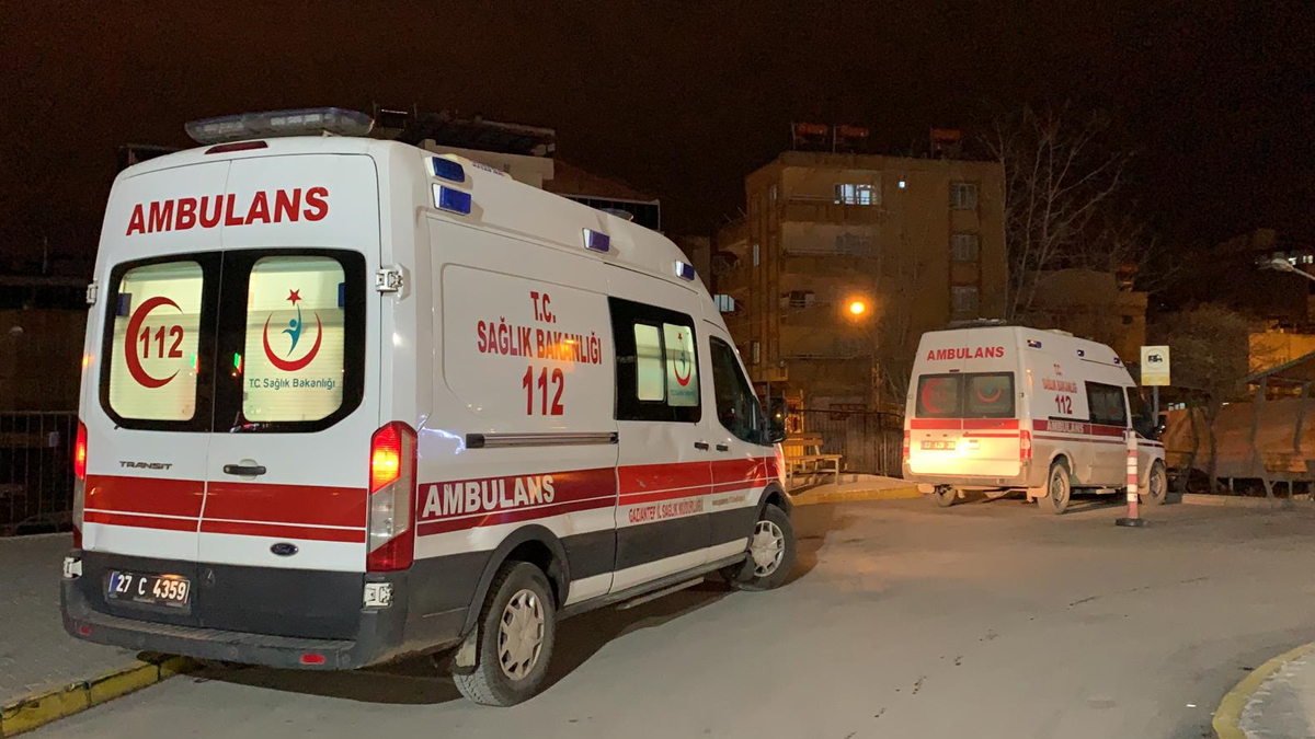 Genç kadın bebeğinin yanında vurulmuş halde bulundu