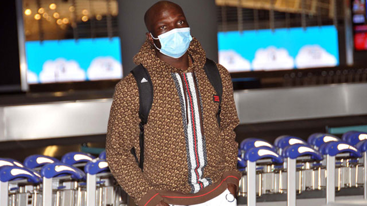 Annesini toprağa veren Aboubakar, İstanbul'a döndü