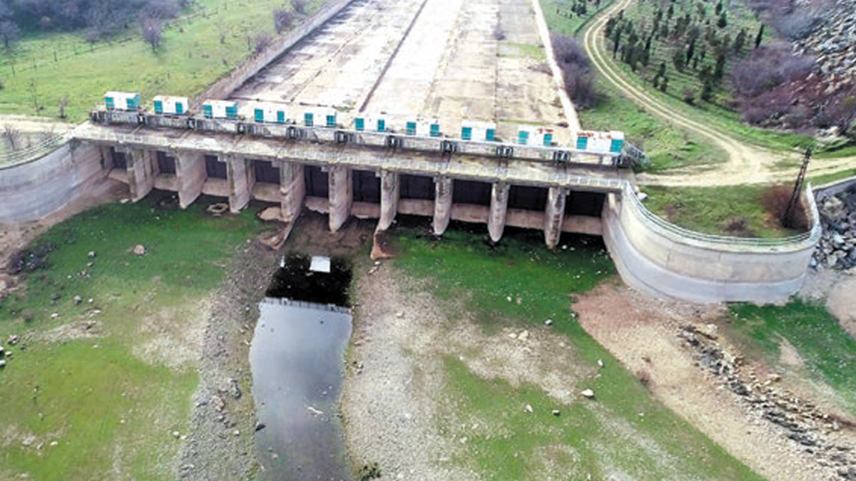 İçme suyu için kuyu açılıyor