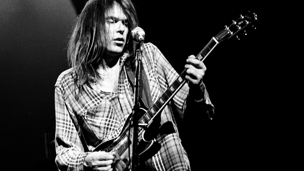 Neil Young, tüm şarkılarının haklarını 150 milyon dolara sattı
