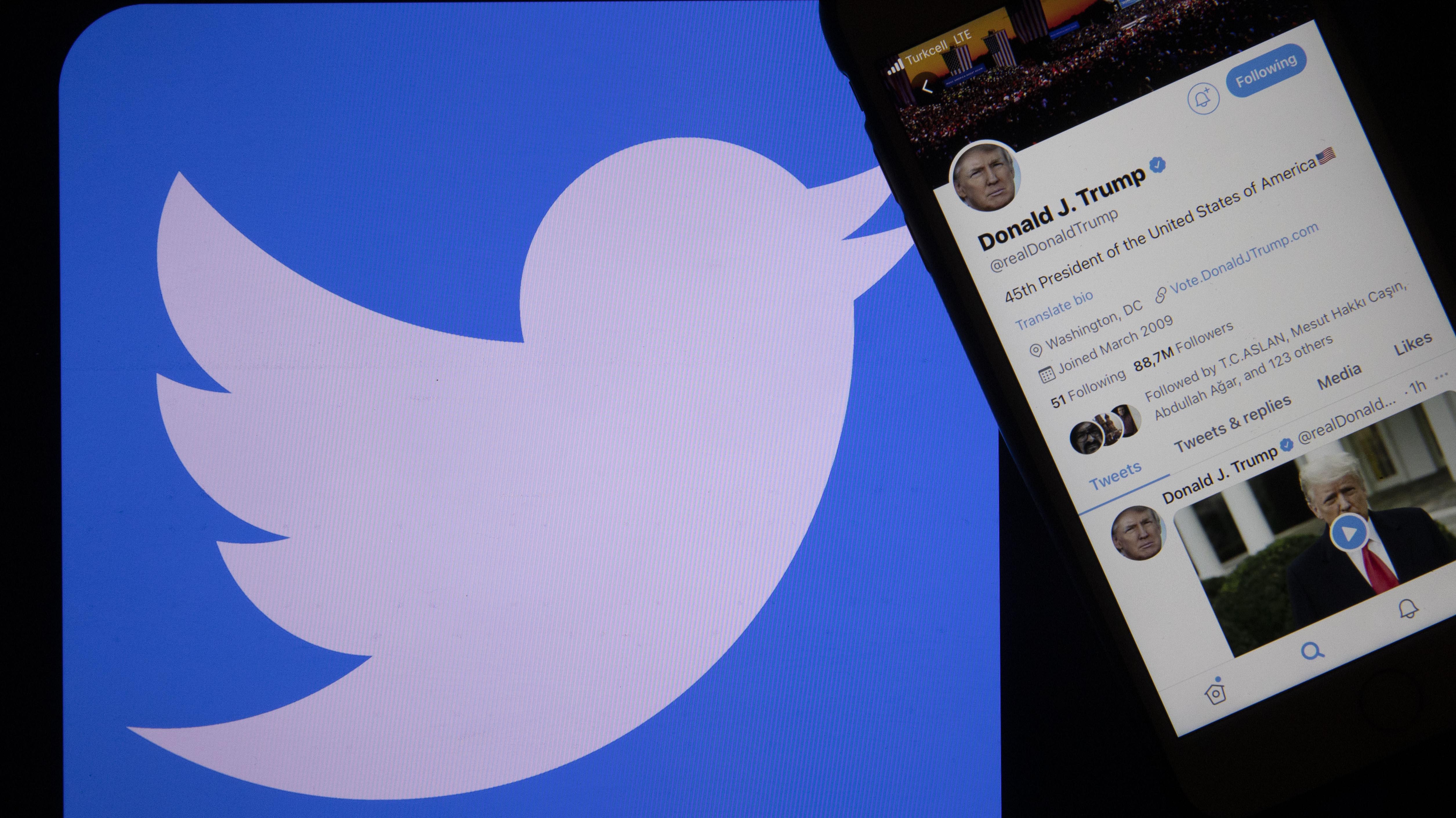 Facebook ve Twitter Trump'ın mesajını kaldırdı