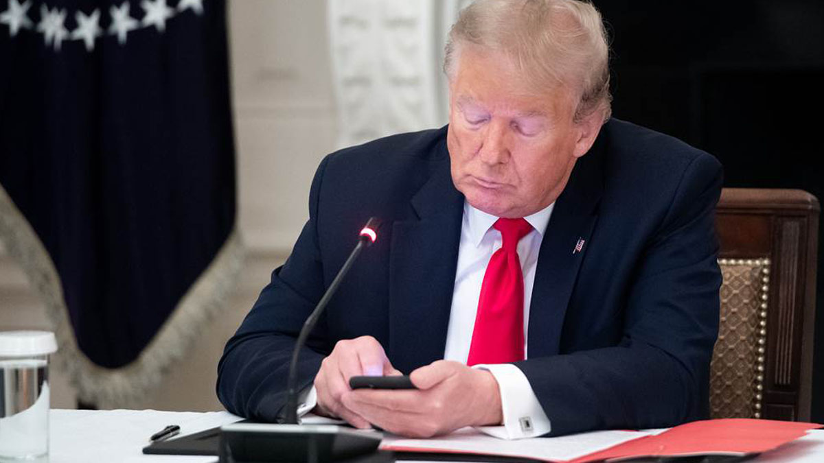 Rusya'dan sosyal medya hesapları askıya alınan Trump'a çağrı: Telegram hesabı açın