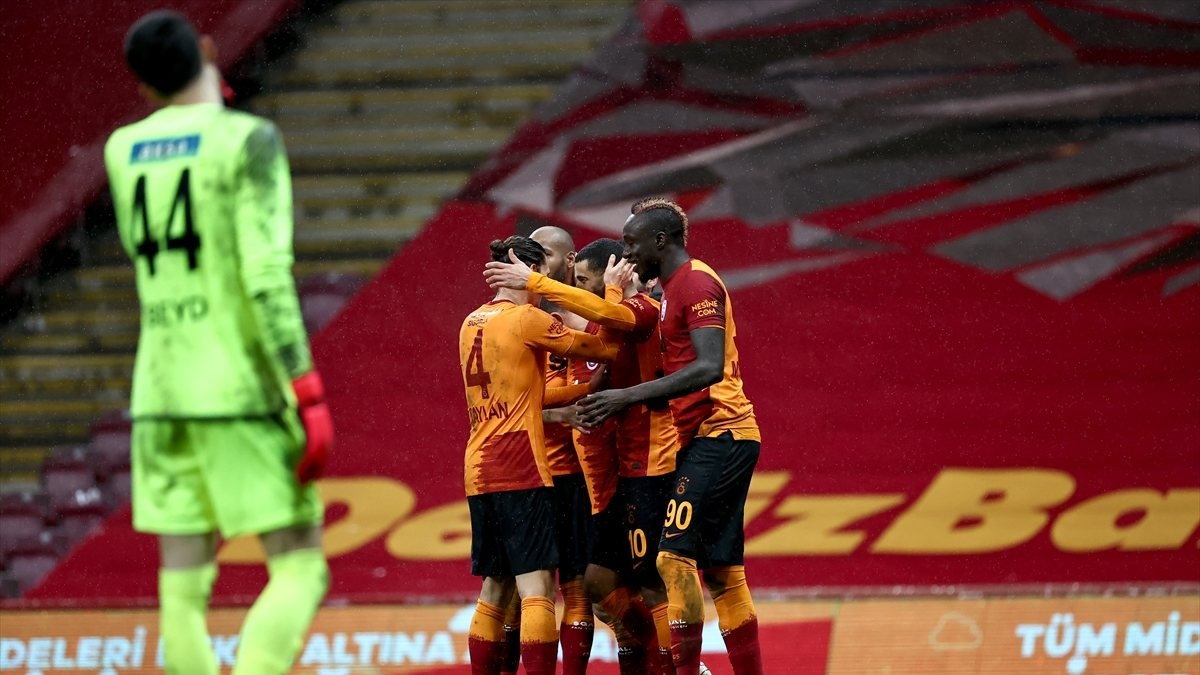 Belhanda hat-trick yaptı, Galatasaray farklı kazandı