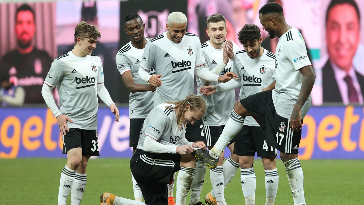 Beşiktaş tarihin eşiğinde
