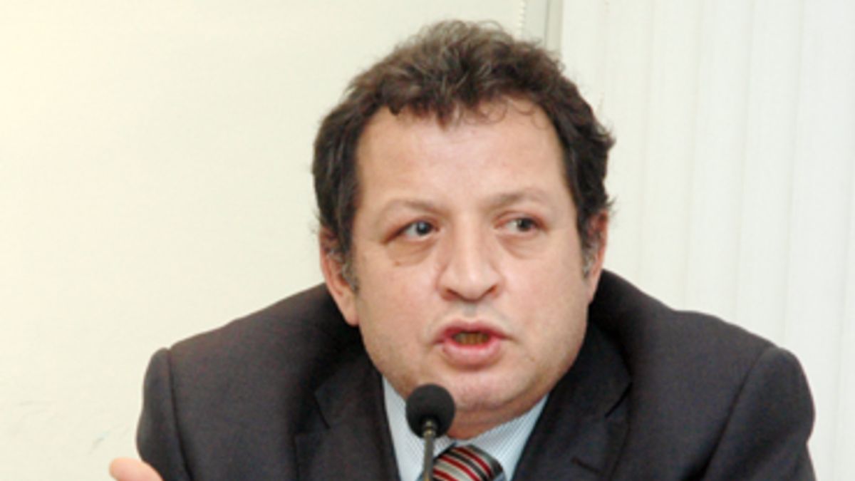 Zekeriya Kökrek kimdir?