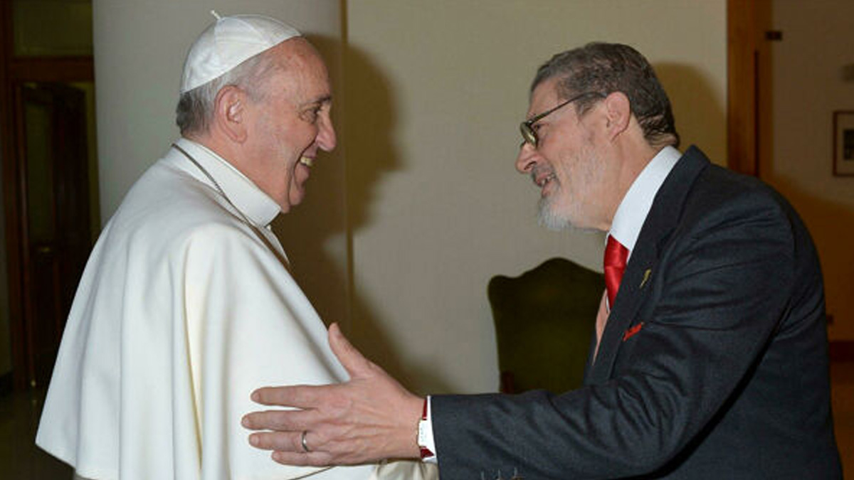 Papa’nın doktoru koronavirüsten hayatını kaybetti