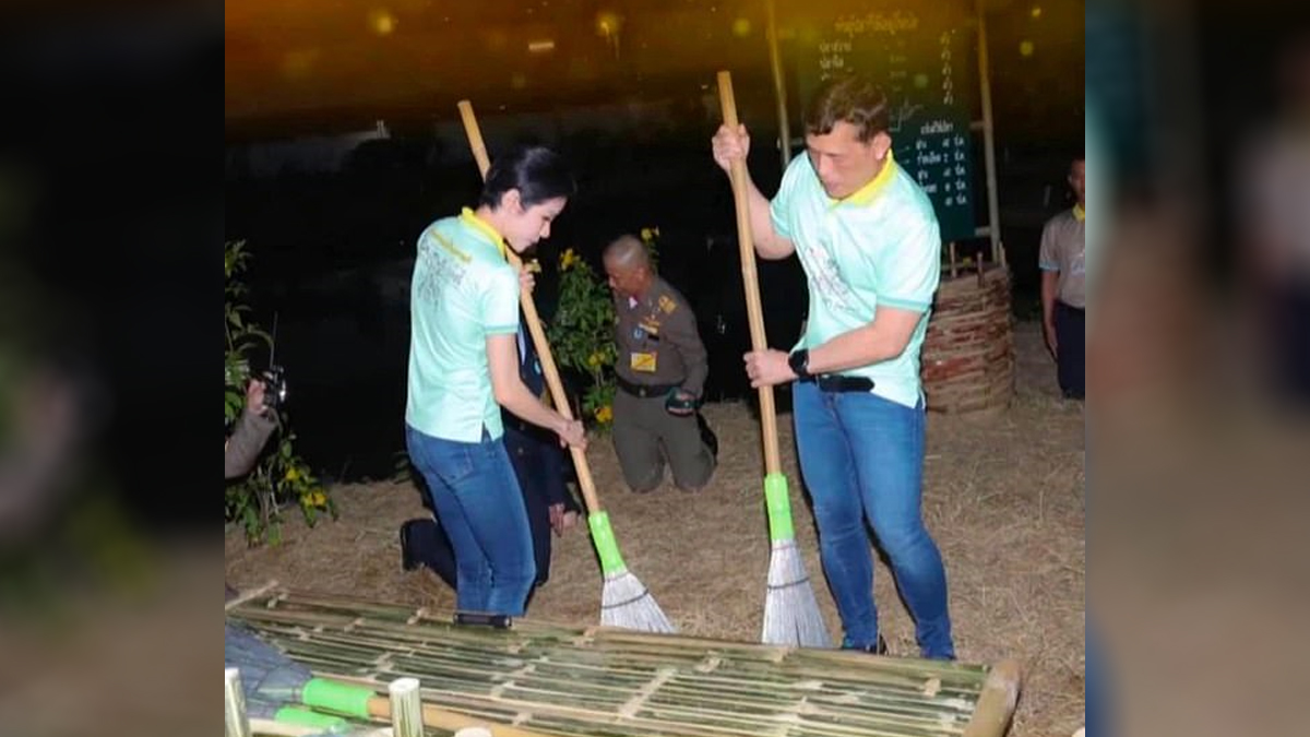 Tayland Kralı cezaevinde yerleri süpürdü